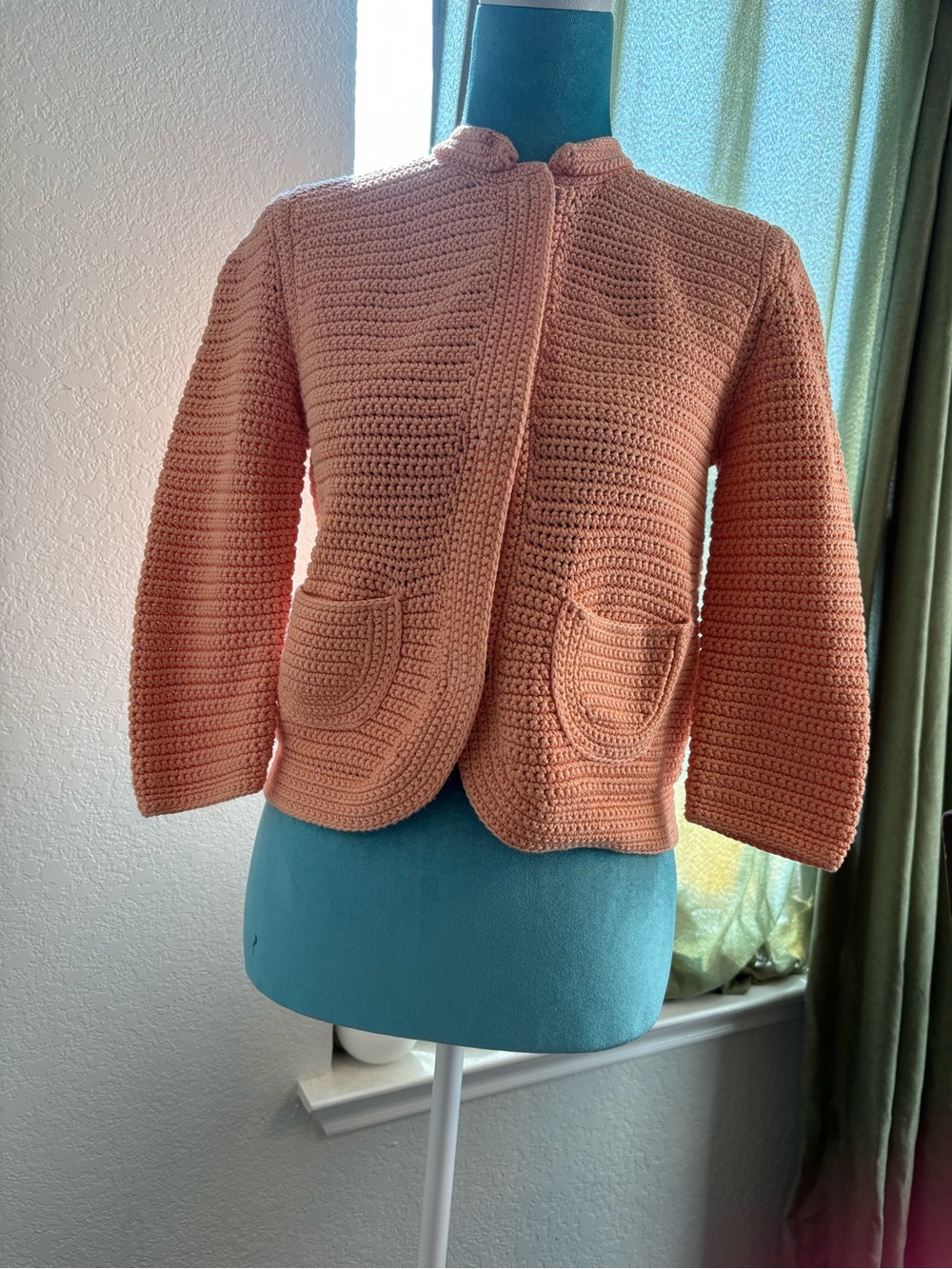 Cynthia Steffe Peach Cotton Crochet Knit Cardigan Jacket Size M Boho Pockets